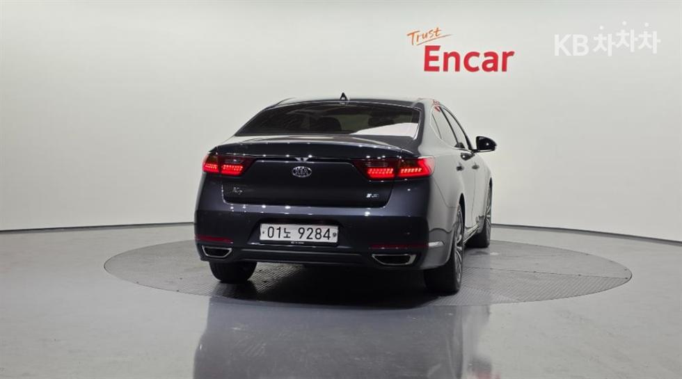 2017 - kia k7