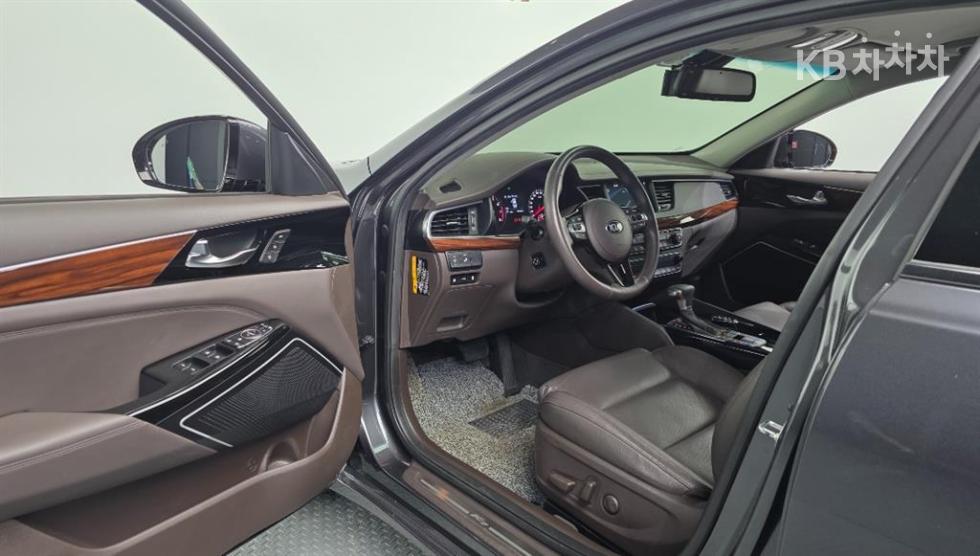 2017 - kia k7