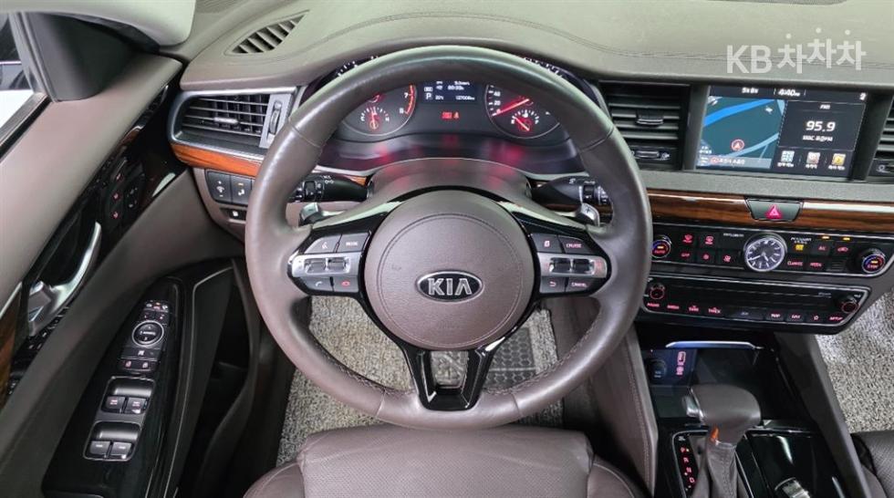 2017 - kia k7