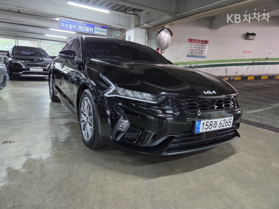 2022 - kia k5