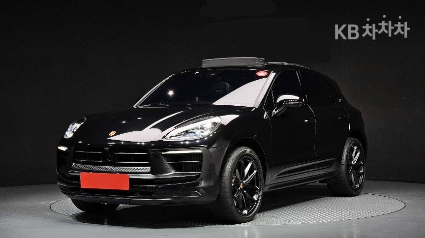 2023 - porsche macan