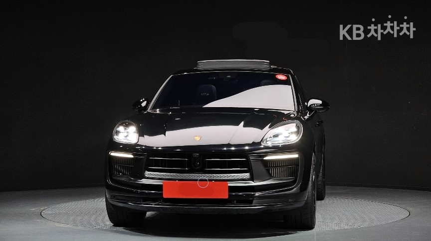 2023 porsche macan