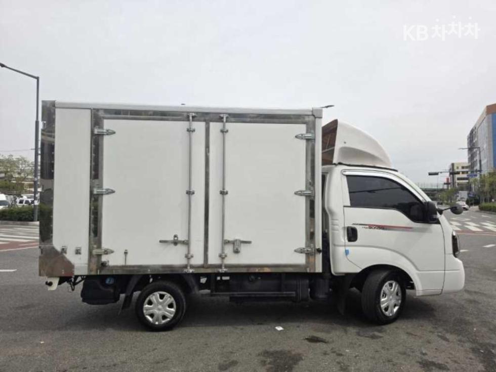 2021 kia bongo iii