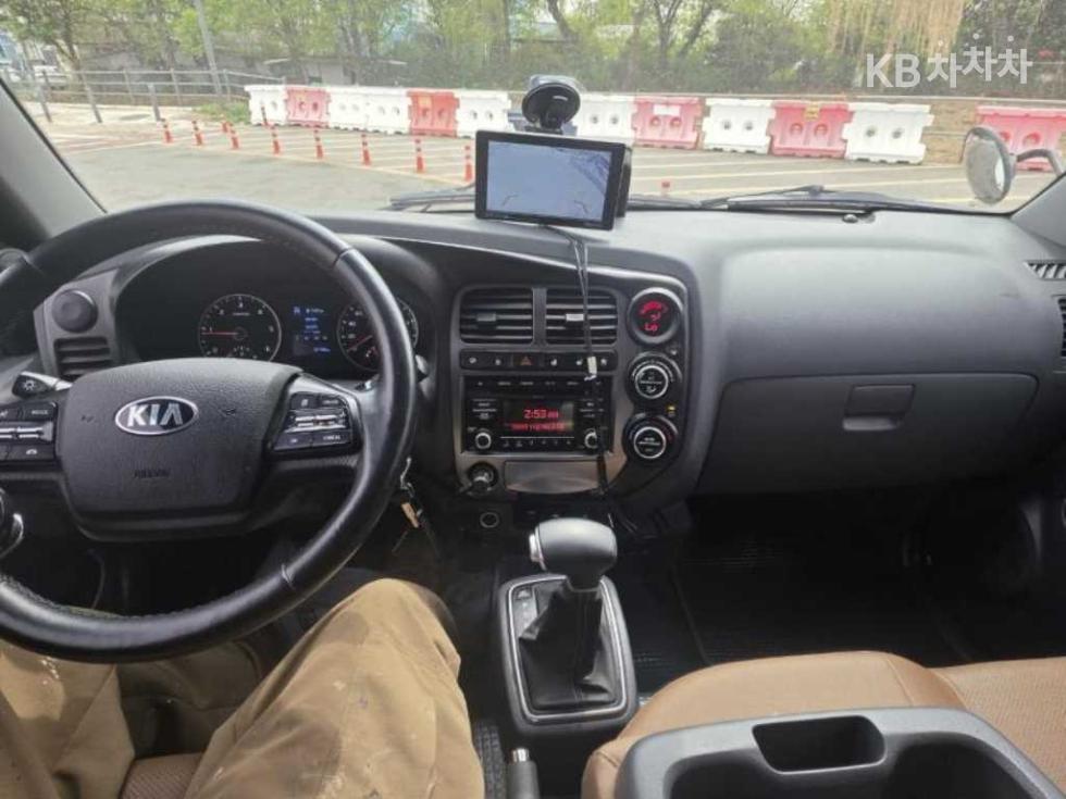 2021 - kia bongo iii