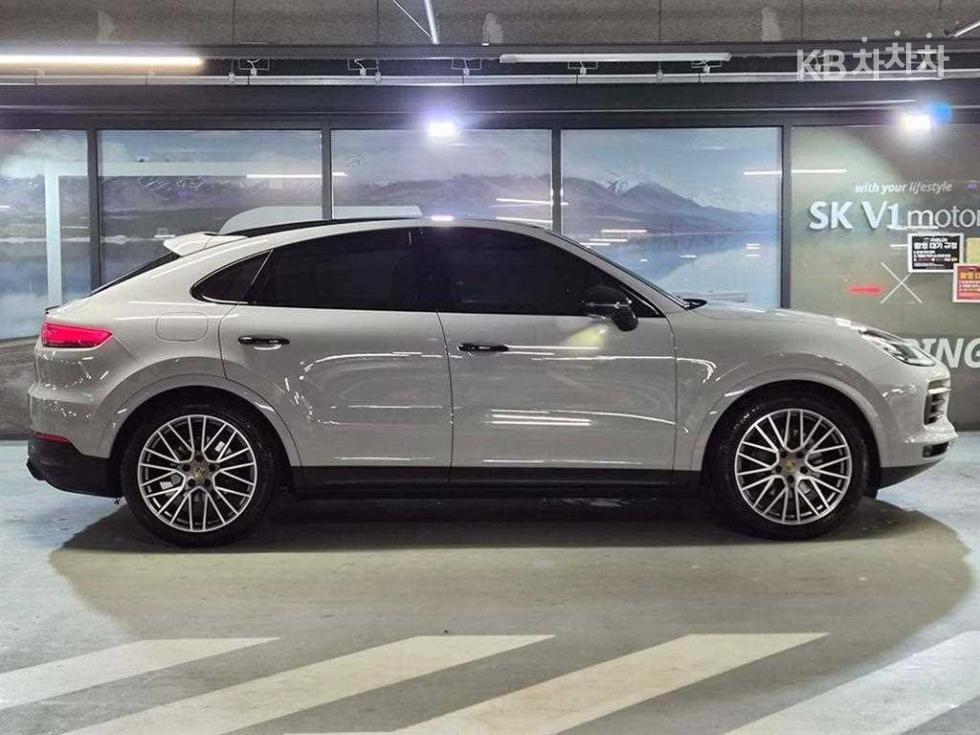 2022 Porsche (9Y0) photo