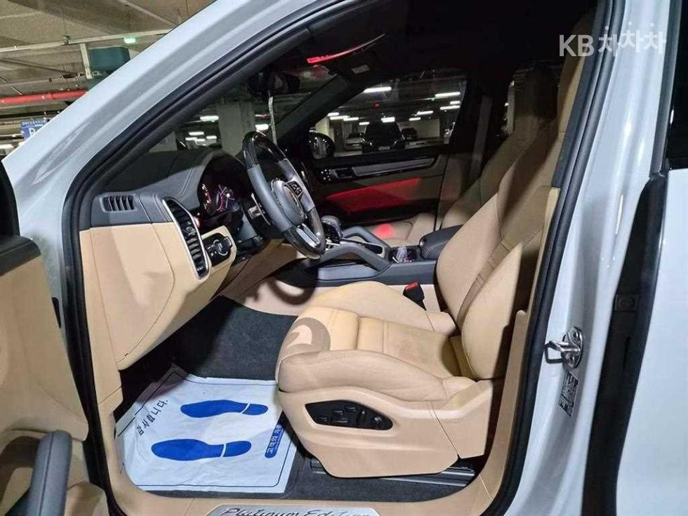 2022 Porsche (9Y0) photo