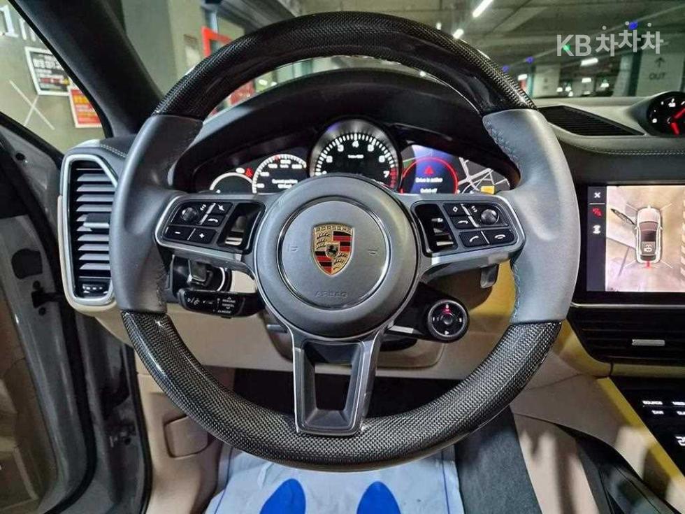 2022 Porsche (9Y0) photo