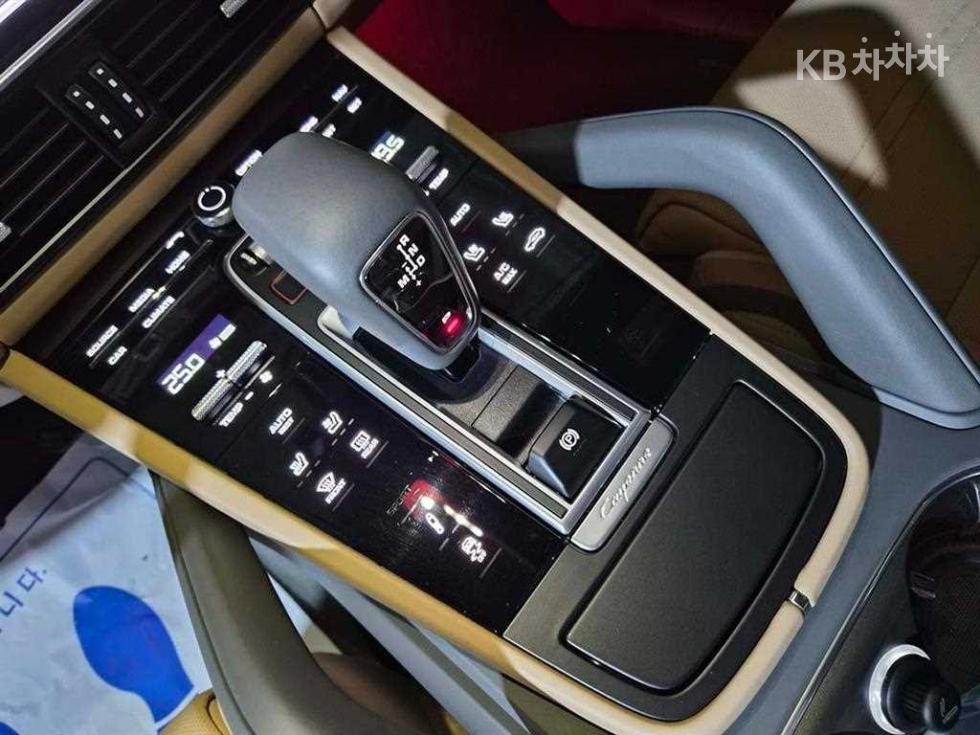 Porsche Cayenne — miniaturë 10