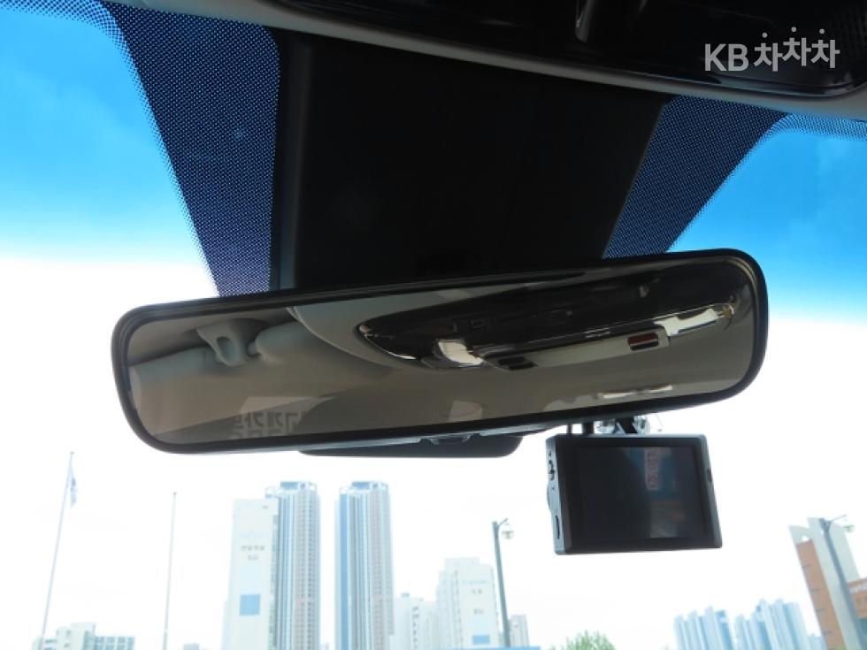 Hyundai Staria — miniaturë 14