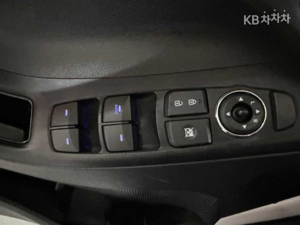 Hyundai Avante — miniaturë 17