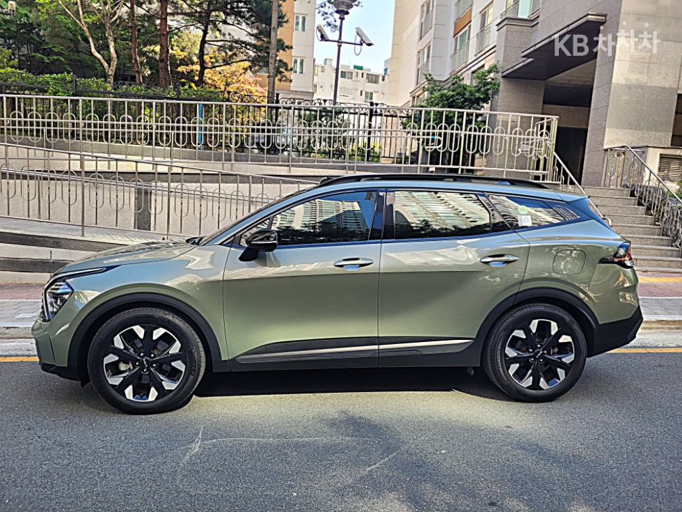 2023 - kia sportage