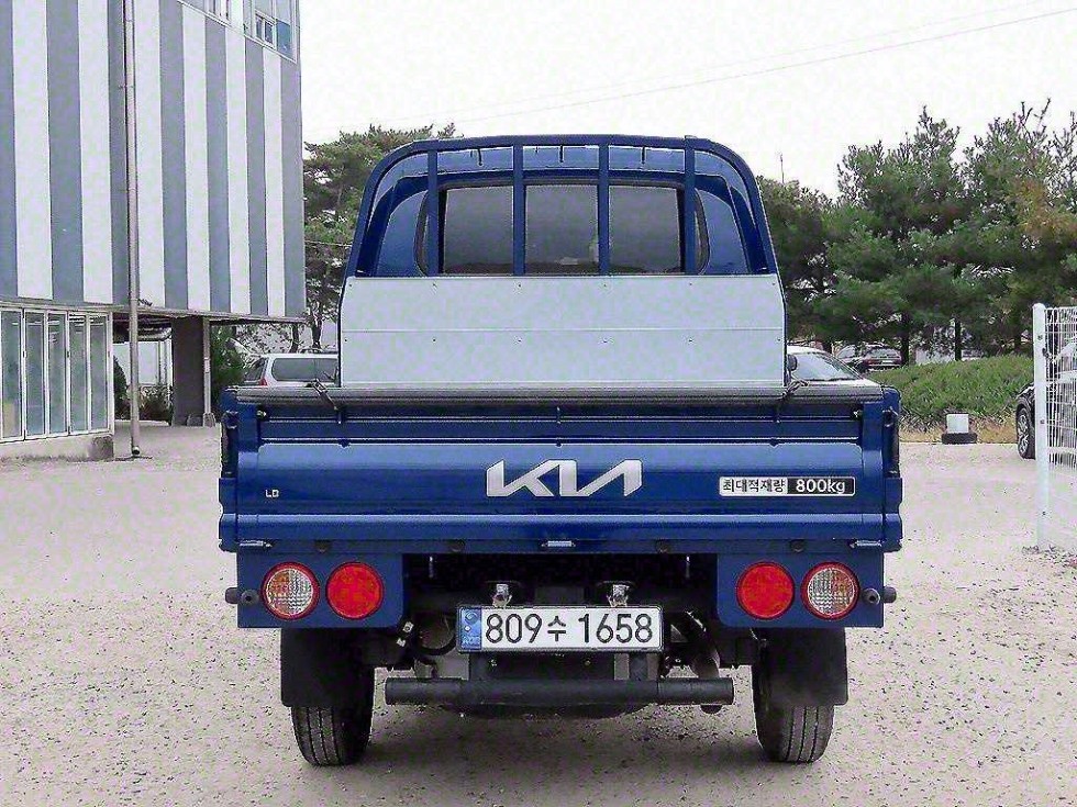 2024 - kia bongo iii