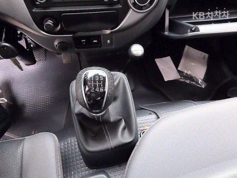 2024 - kia bongo iii
