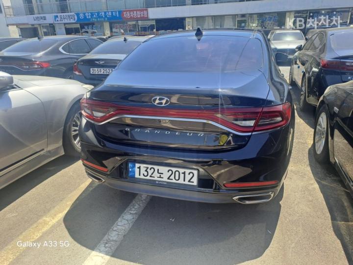 Hyundai Grandeur IG 2.4 Premium Base Type 4