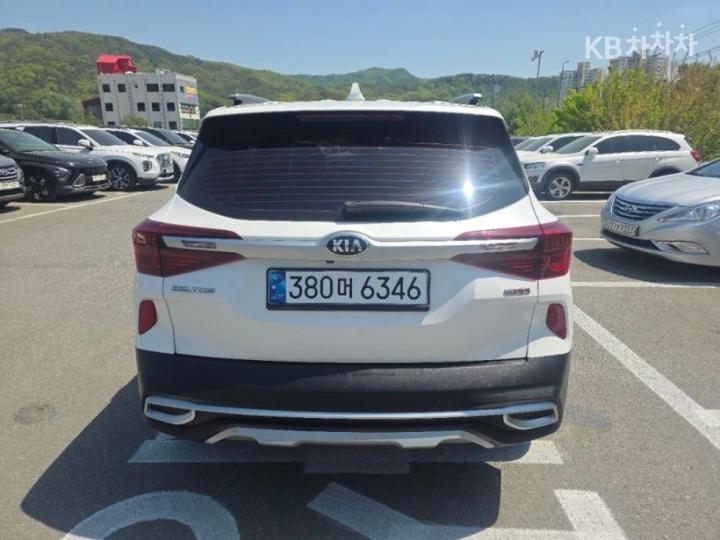 Kia Seltos 1.6 Gasoline Turbo 2WD Signature 7