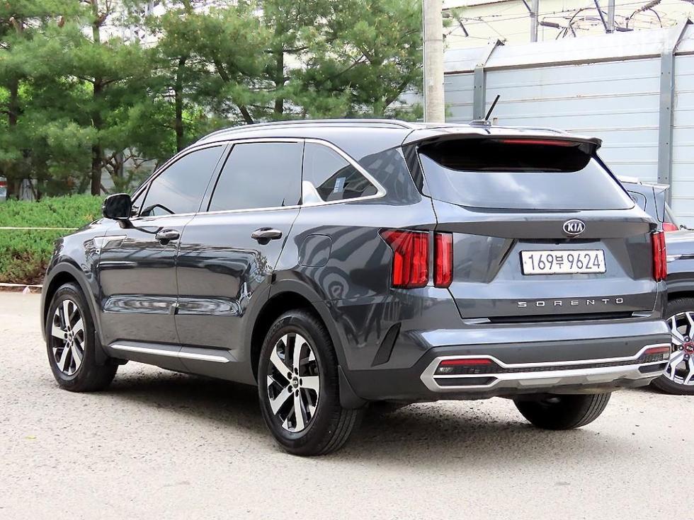 2021 - kia sorento