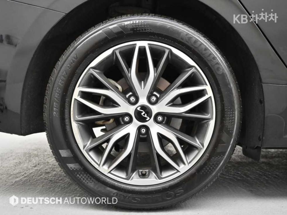2023 - kia k5