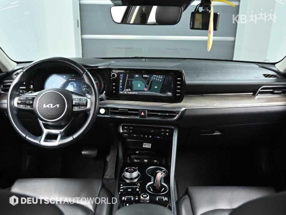 2023 - kia k5
