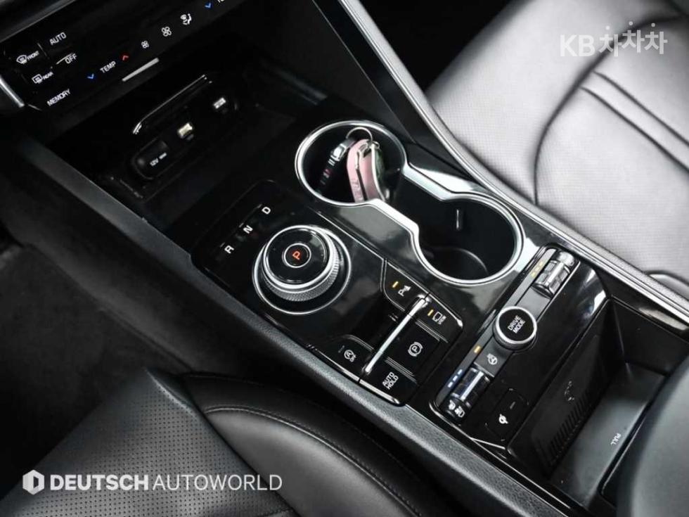 2023 - kia k5