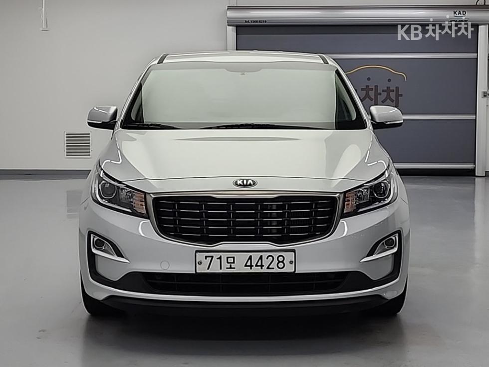 2020 - kia carnival