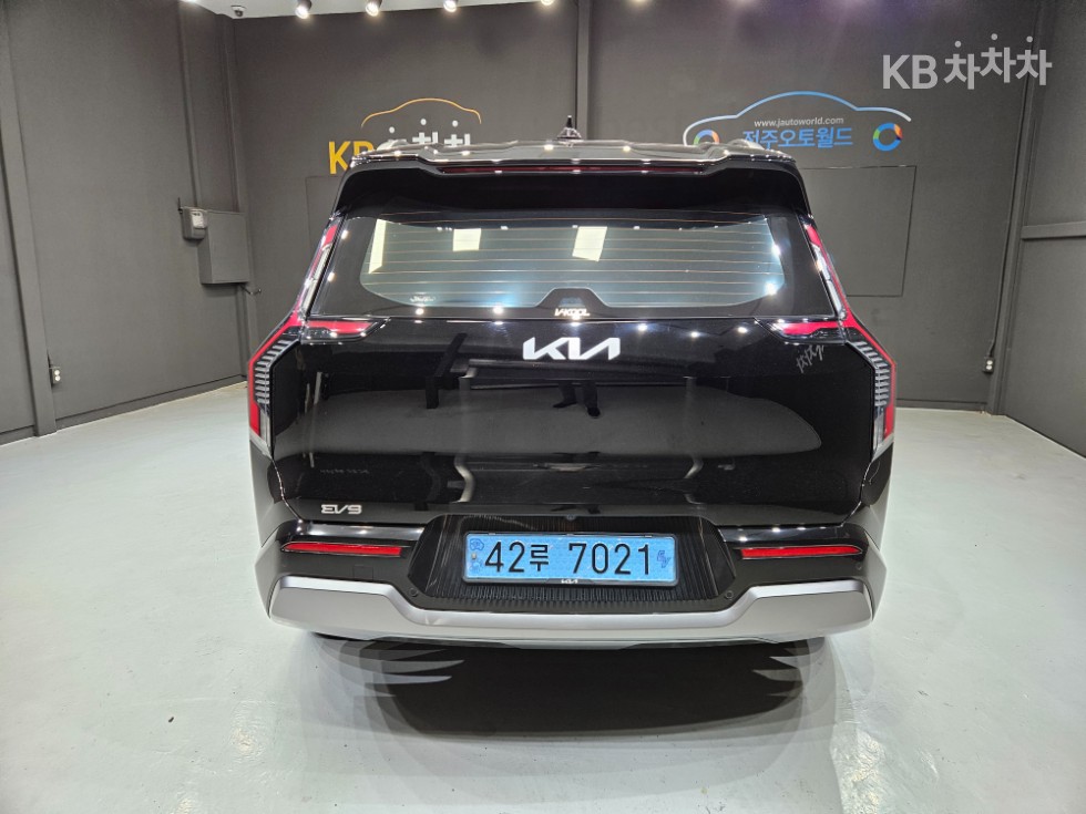 2024 - kia ev9