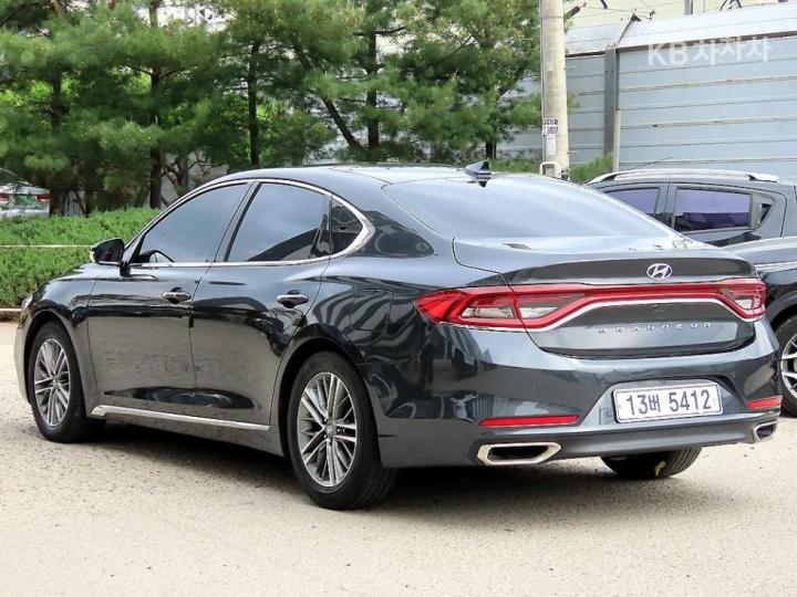 Hyundai Grandeur IG 3.0 LPi Modern Basic Base Type 4