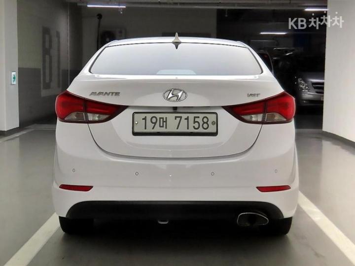 Hyundai Avante 1.6 VGT Modern Base Type 4
