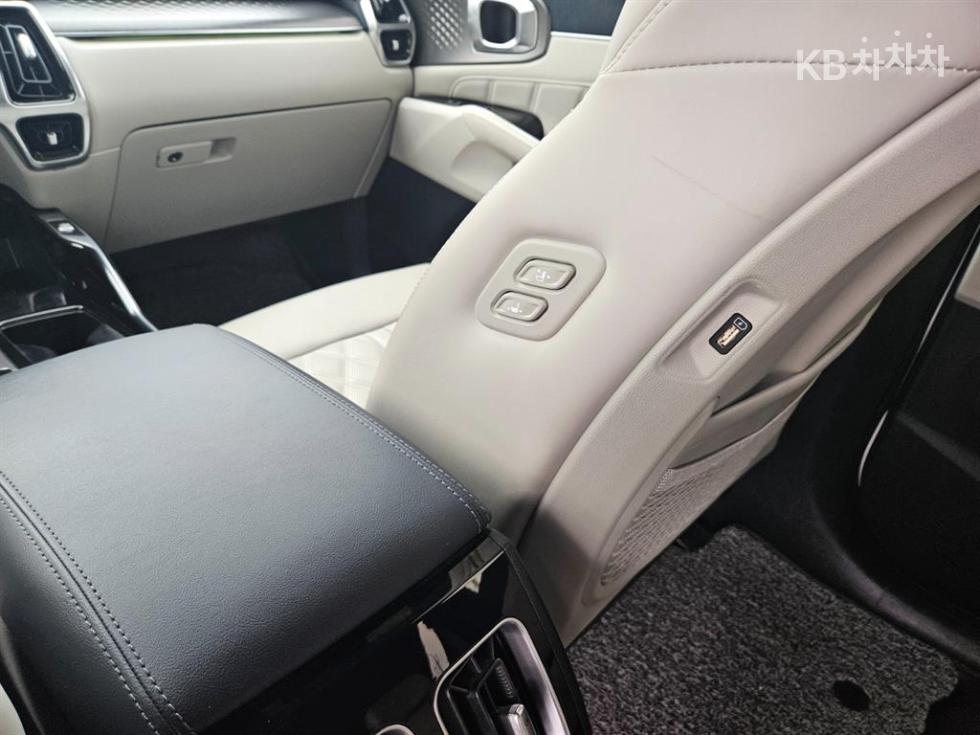2021 - kia sorento