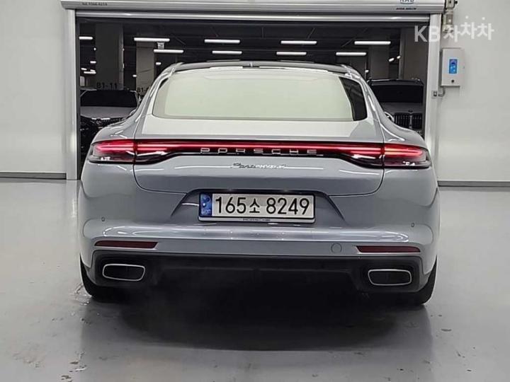 Porsche Panamera — miniaturë 3