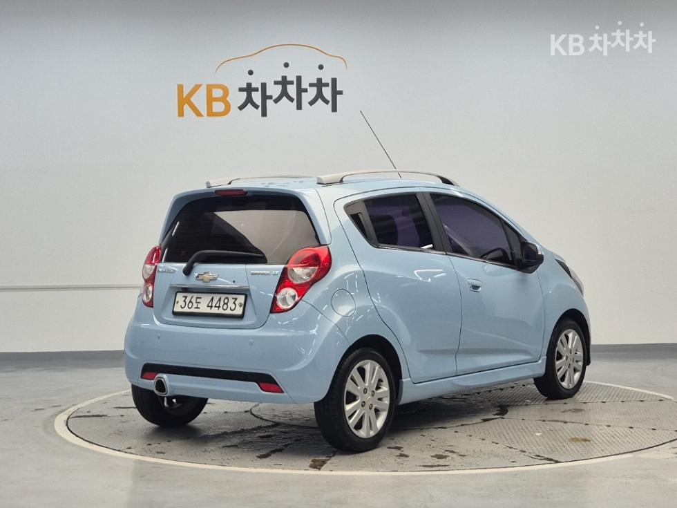 Chevrolet Spark — miniaturë 3