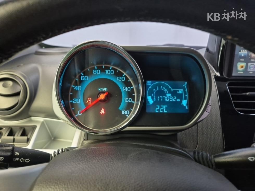 Chevrolet Spark — miniaturë 6