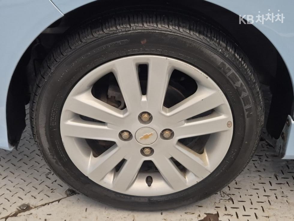 Chevrolet Spark — miniaturë 19