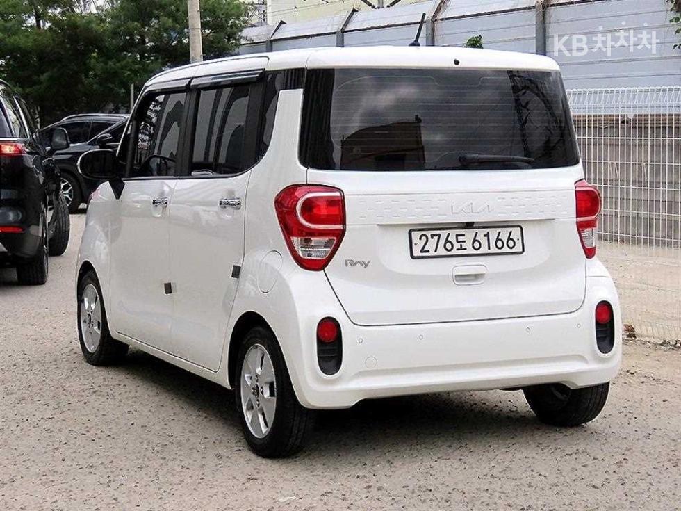 2022 - kia ray