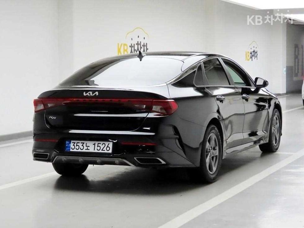 2022 - kia k5