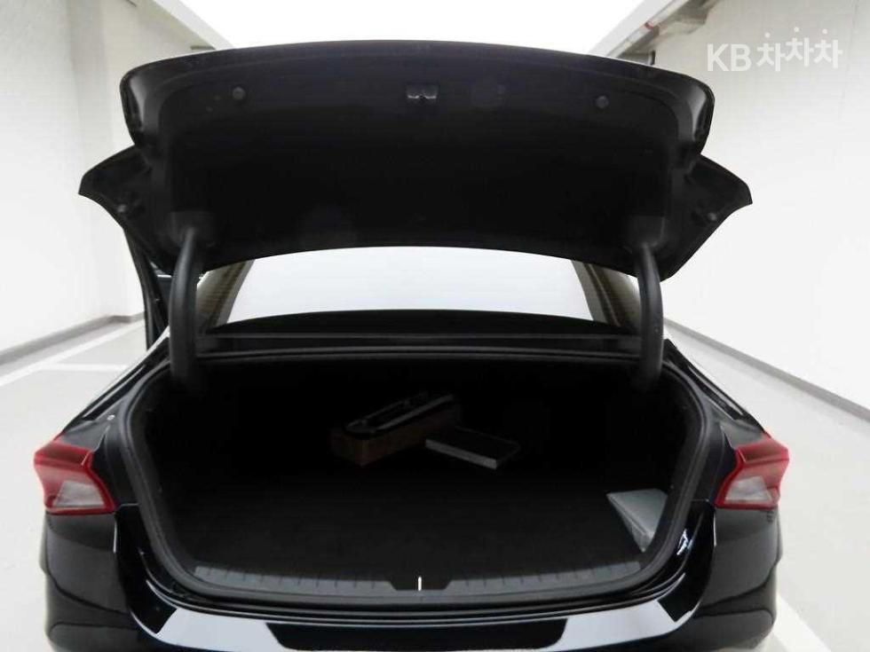 2022 - kia k5