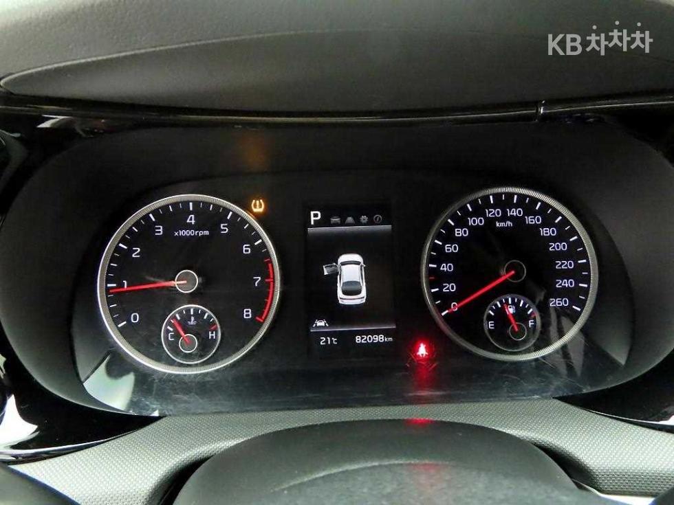 2022 - kia k5