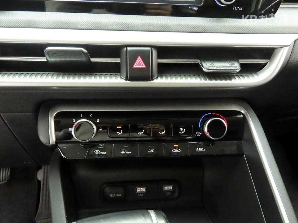 2022 - kia k5