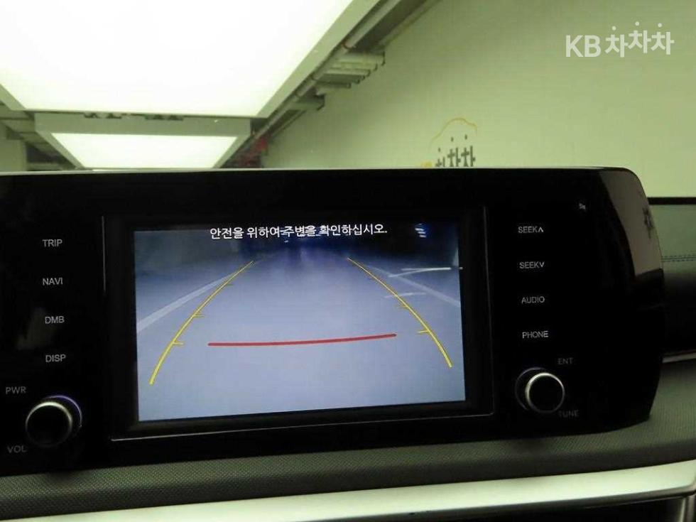 2022 - kia k5