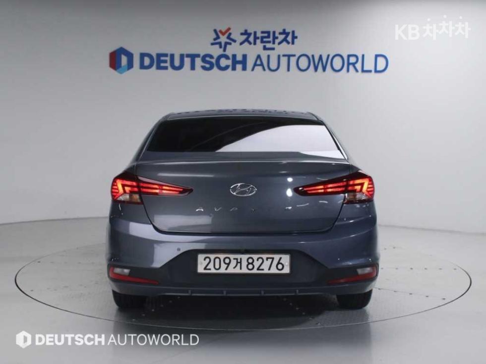 Hyundai Avante — miniaturë 4