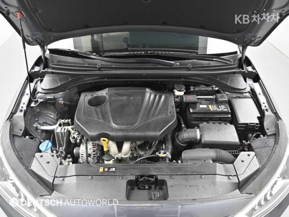 Hyundai Avante — miniaturë 6