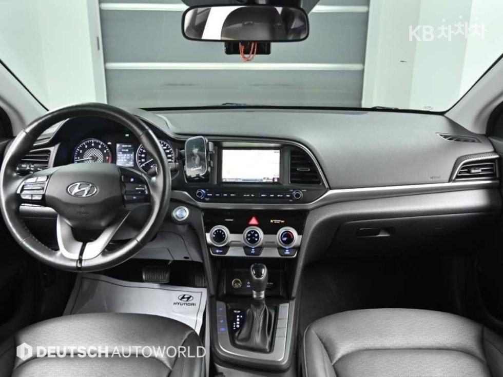 Hyundai Avante — miniaturë 7
