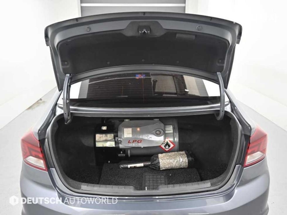 Hyundai Avante — miniaturë 19
