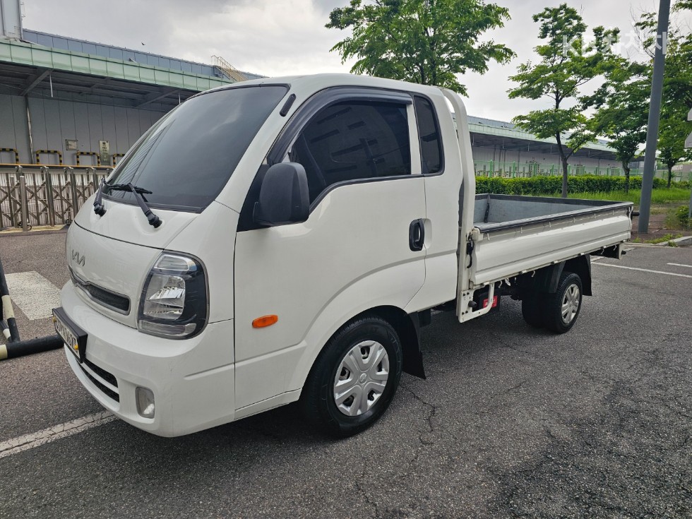 2022 - kia bongo iii