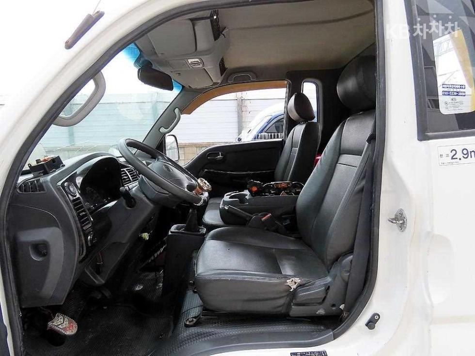 2011 - kia bongo iii