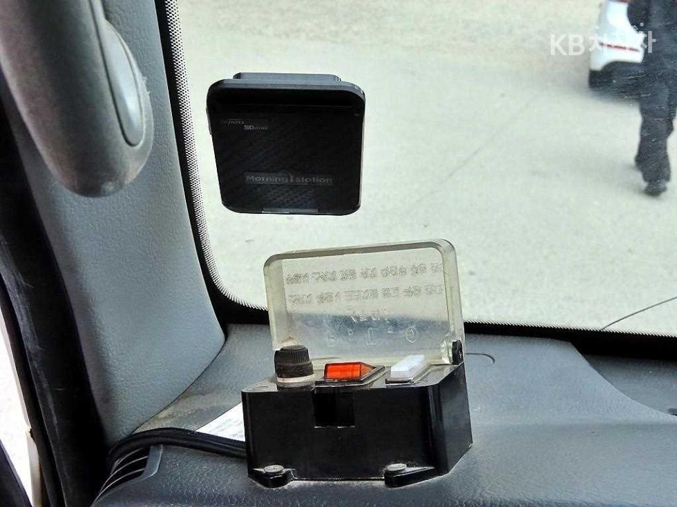 2011 - kia bongo iii