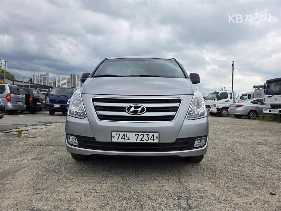 Hyundai Grand Starex