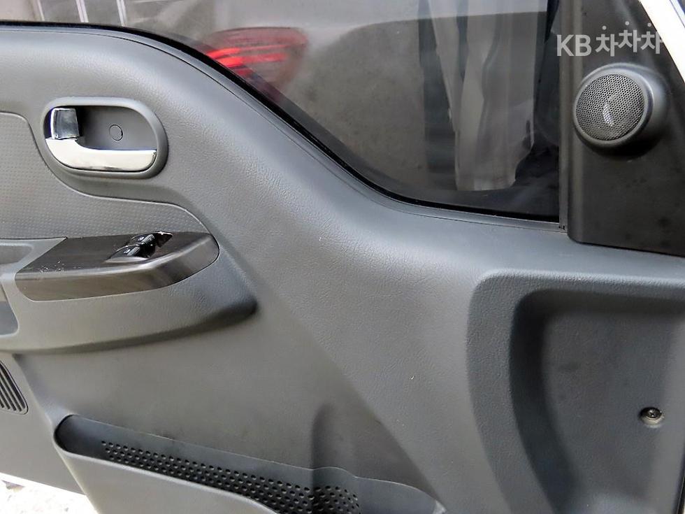 2018 - kia bongo iii
