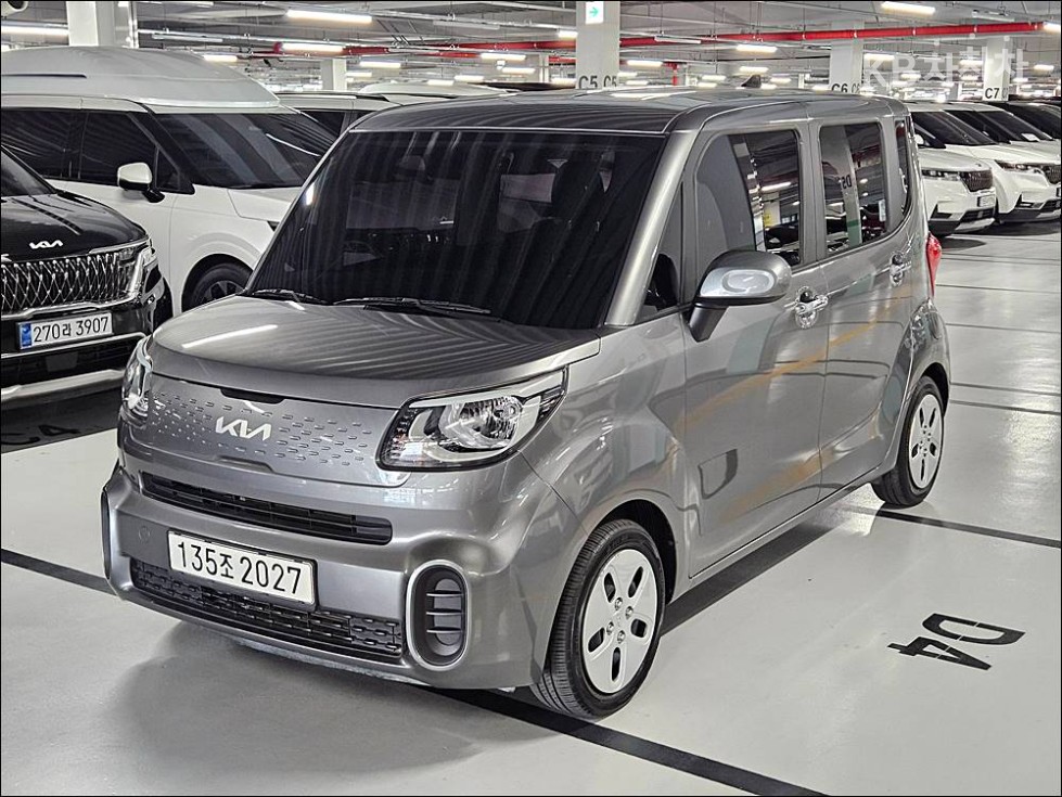 2022 - kia ray