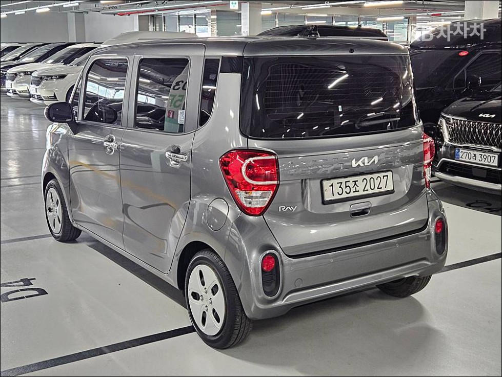 2022 - kia ray