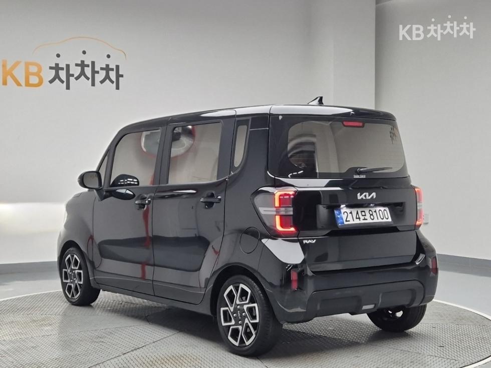 2023 - kia kia